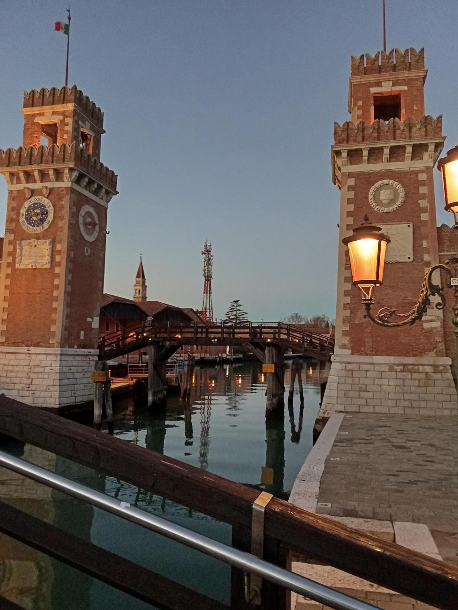La Bella Venezia - Entire Private Apartment エクステリア 写真